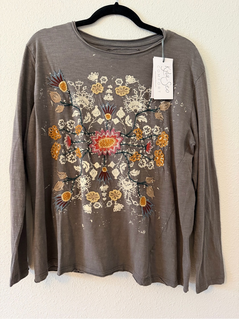 KylaSea Comfort Women's Gray Embroidered Floral Long-Sleeve Tee